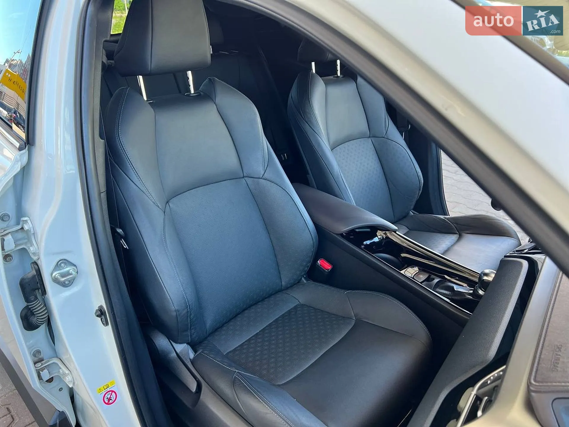 2018 Toyota C-HR - мініатюра 28