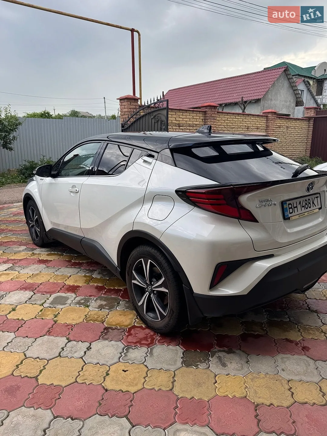 2019 Toyota C-HR - фото 1