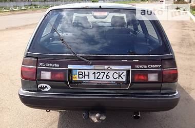 Универсал Toyota Camry 1988 в 