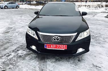 Седан Toyota Camry 2013 в Киеве