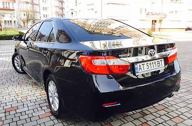 Седан Toyota Camry 2014 в Ивано-Франковске