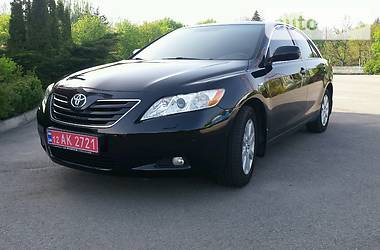 Седан Toyota Camry 2007 в Днепре