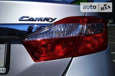 Седан Toyota Camry 2012 в Киеве