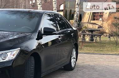 Седан Toyota Camry 2015 в Харькове