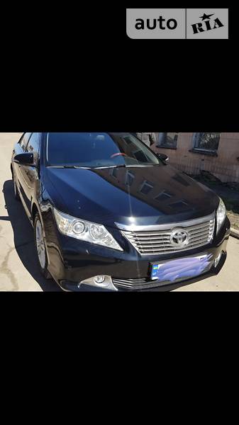Toyota Camry 2011 року