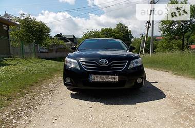 Седан Toyota Camry 2011 в Ивано-Франковске