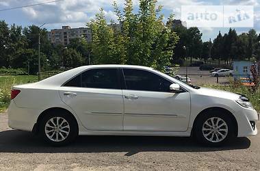 Седан Toyota Camry 2012 в Полтаве