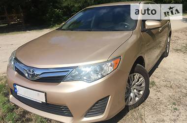 Седан Toyota Camry 2012 в Києві