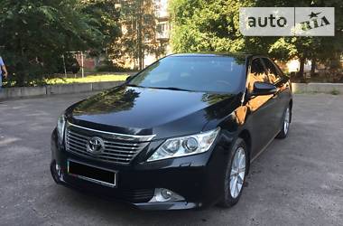 Седан Toyota Camry 2013 в Днепре