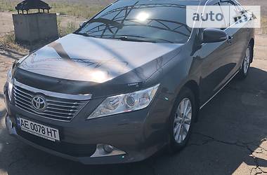 Седан Toyota Camry 2012 в Днепре