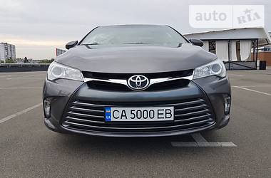 Седан Toyota Camry 2015 в 