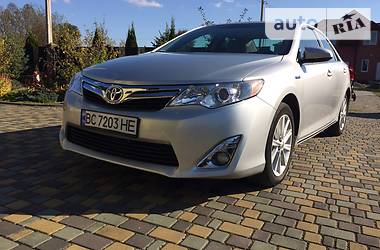 Седан Toyota Camry 2014 в Яворове