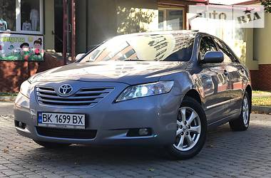 Седан Toyota Camry 2009 в Івано-Франківську