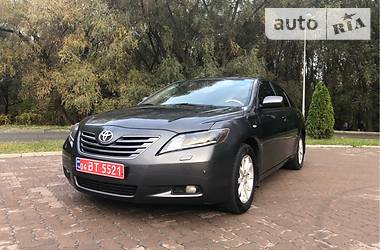 Седан Toyota Camry 2007 в Сумах