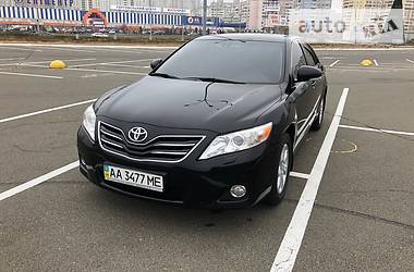 Седан Toyota Camry 2011 в Києві