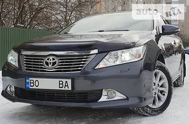 Седан Toyota Camry 2014 в Тернополе