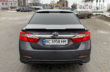 Седан Toyota Camry 2013 в Тернополе