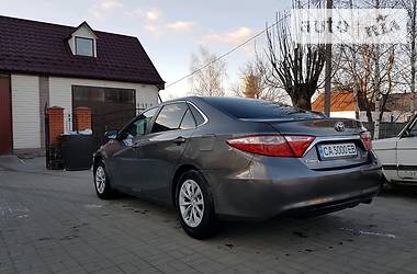Седан Toyota Camry 2015 в 