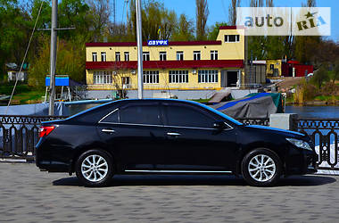 Седан Toyota Camry 2012 в Днепре