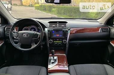 Седан Toyota Camry 2013 в Каменском