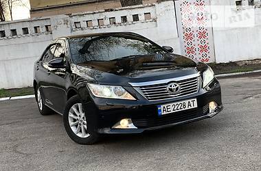 Седан Toyota Camry 2013 в Каменском