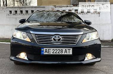 Седан Toyota Camry 2013 в Кам'янському