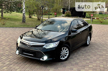 Седан Toyota Camry 2016 в Харькове