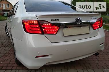 Седан Toyota Camry 2013 в Виннице