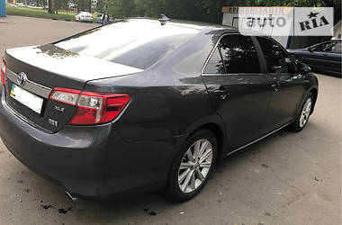 Седан Toyota Camry 2014 в 