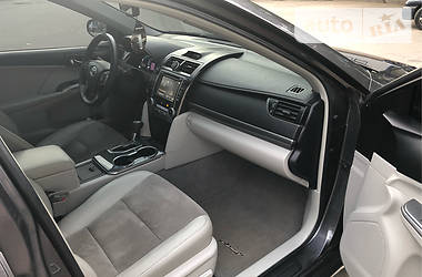 Седан Toyota Camry 2014 в 