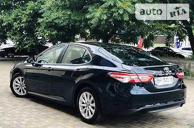 Седан Toyota Camry 2018 в Одессе