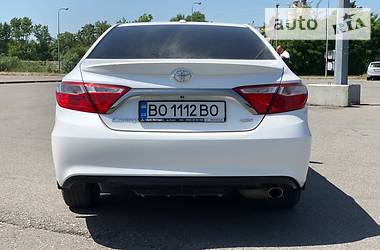 Седан Toyota Camry 2015 в Тернополе