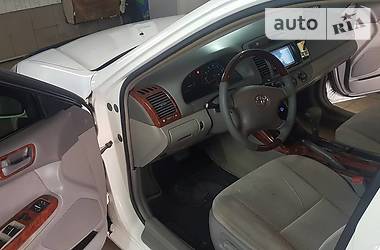 Седан Toyota Camry 2004 в 