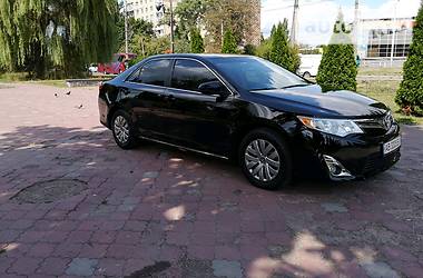 Седан Toyota Camry 2013 в Виннице