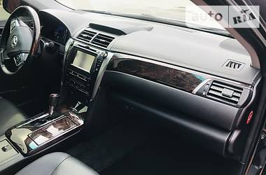 Седан Toyota Camry 2015 в Киеве