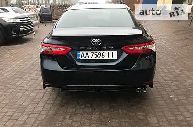 Седан Toyota Camry 2018 в 