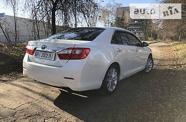 Седан Toyota Camry 2013 в Полтаве