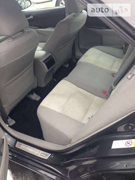 Седан Toyota Camry 2013 в Дніпрі