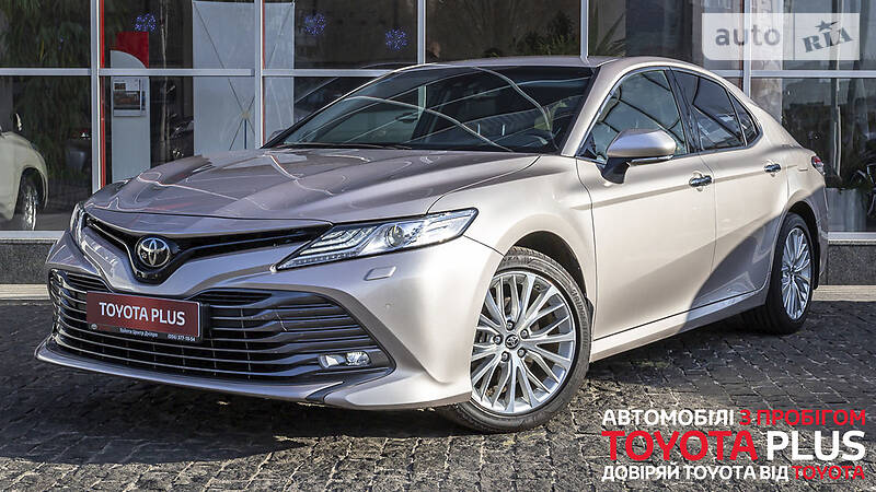 Седан Toyota Camry 2017 в 