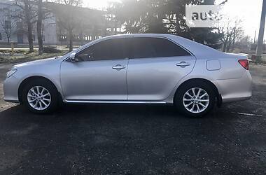 Седан Toyota Camry 2014 в 