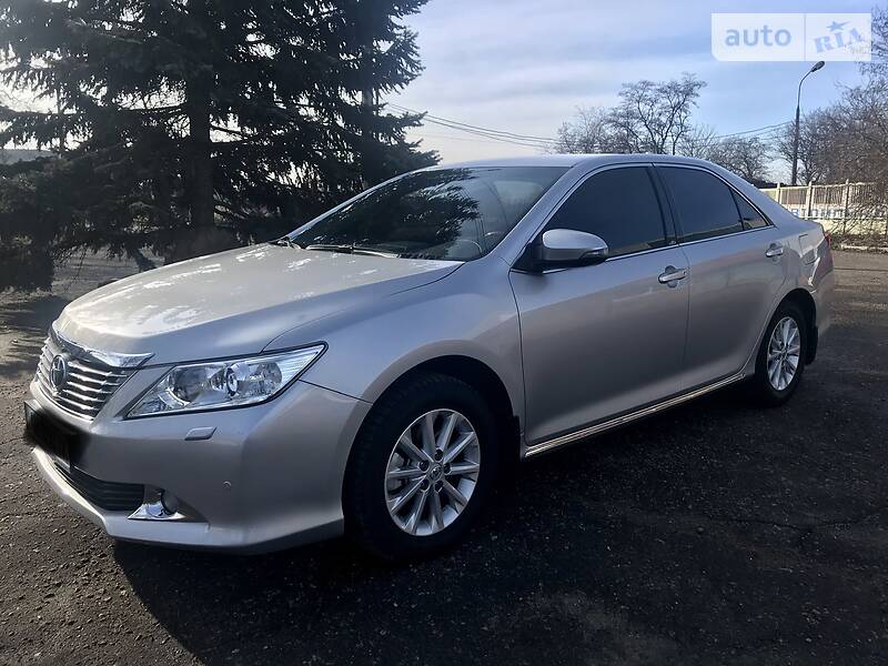 Седан Toyota Camry 2014 в 