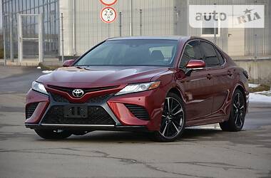 Седан Toyota Camry 2017 в 