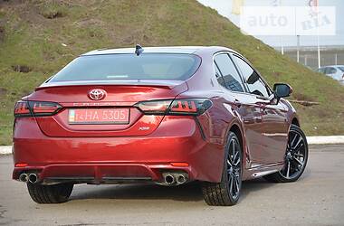 Седан Toyota Camry 2017 в 