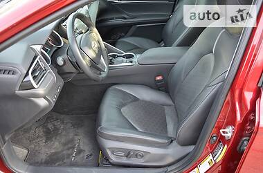 Седан Toyota Camry 2017 в 