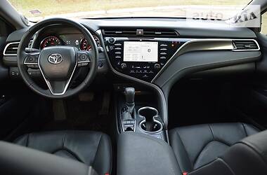 Седан Toyota Camry 2017 в 