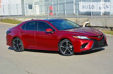 Седан Toyota Camry 2017 в 