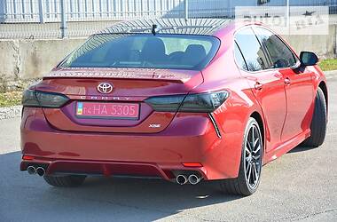 Седан Toyota Camry 2017 в 
