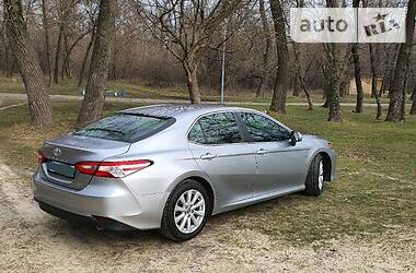 Седан Toyota Camry 2018 в 