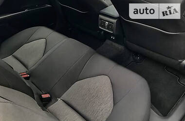 Седан Toyota Camry 2019 в 
