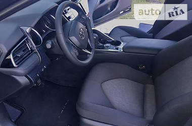 Седан Toyota Camry 2019 в 
